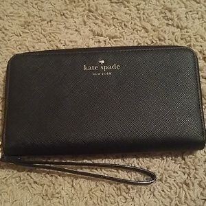Black Kate Spade wallet